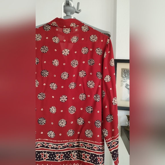 Coldwater Creek Silk Long Sleeve Blouse Button down - Picture 5 of 9